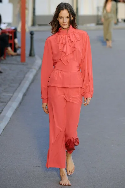 Look 64